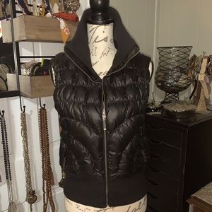 Women’s Express black puffer vest size M